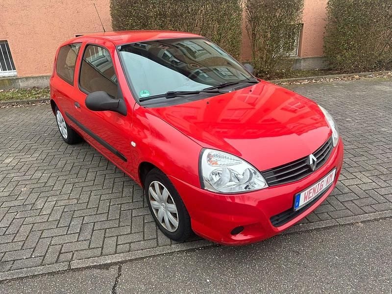 Gebraucht Renault Clio II 58 PS (42 kW) 2011 Rot Limousine