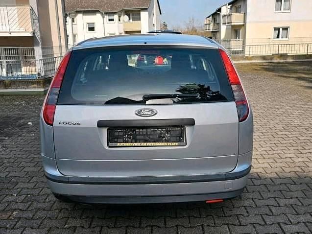 Gebraucht Ford Focus Sport 116 PS (85 kW) 2006 Silber Kombi