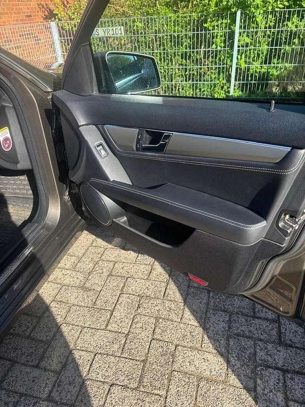 Gebraucht Mercedes C220 Edition 170 PS (125 kW) 2009 Beige Kombi
