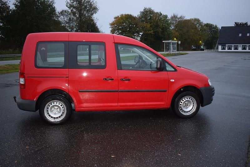 Rot Gebraucht 2008 VW Caddy Life Van / Kleinbus | 5.900 € (Teuer) - Bild 1/4