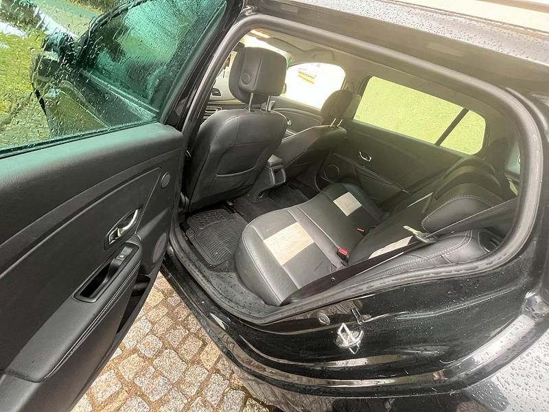 Gebraucht Renault Mégane III Bose Edition 116 PS (85 kW) 2013 Schwarz Kombi