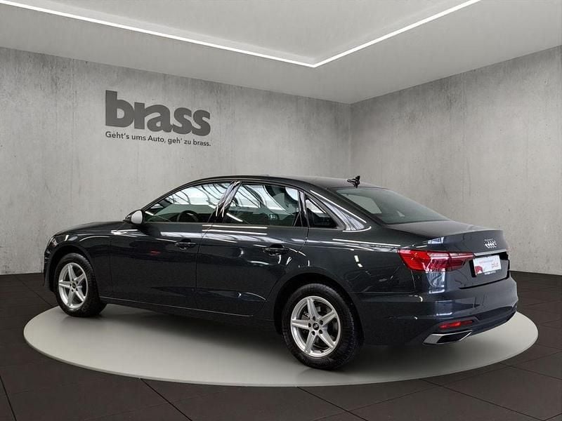 Gebraucht Audi A4 Basis 136 PS (100 kW) 2024 Manhattangrau metallic Limousine