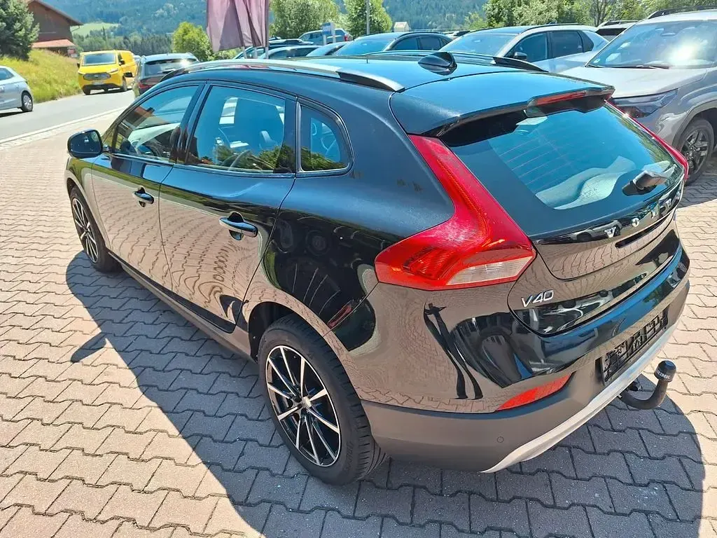 Gebraucht Volvo V40 CC You! 120 PS (88 kW) 2015 Schwarz Kombi