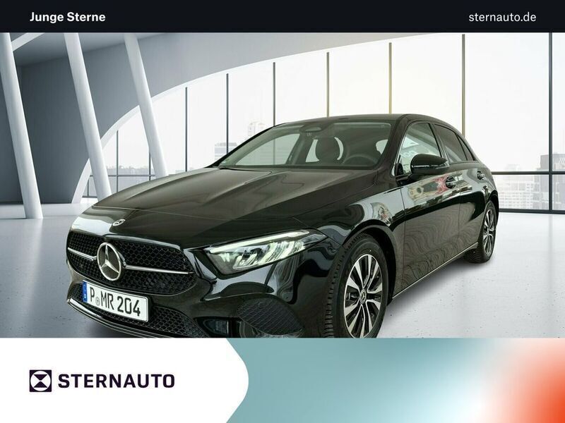 lack kosmosschwarz Gebraucht 2025 Mercedes A180 Progressive Limousine | 29.988 € (Fairer Preis) - Bild 1/4