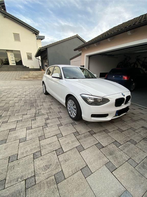 Weiß Gebraucht 2013 BMW 114 Kleinwagen | 6.000 € (Guter Preis) - Bild 1/4