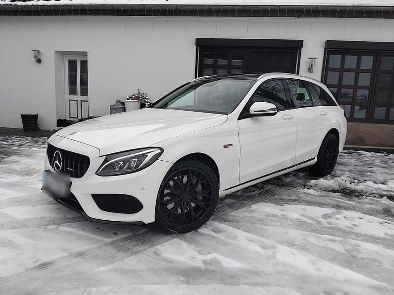 Weiß Gebraucht 2016 Mercedes C400 AMG Kombi | 17.950 € (Etwas zu teuer) - Bild 1/4