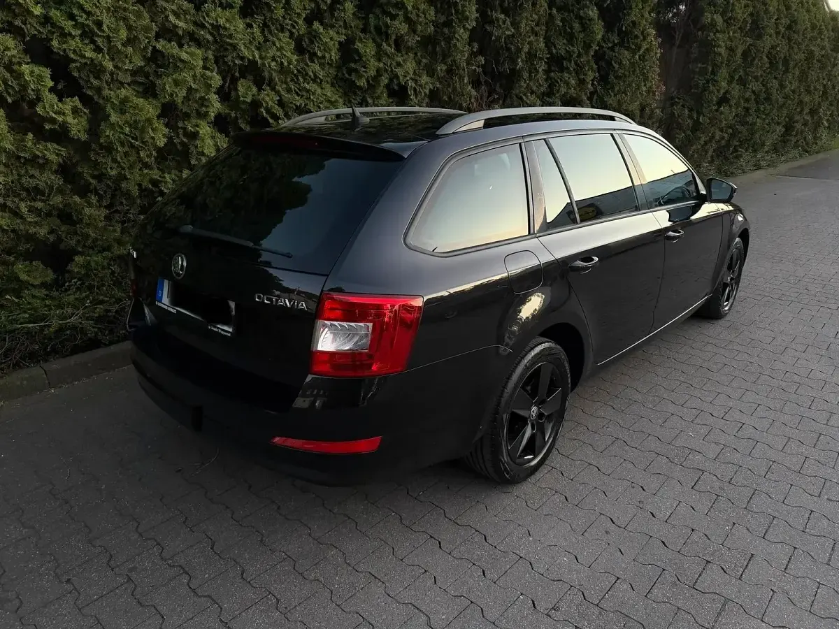 Usata Skoda Octavia 110 CV (80 kW) 2016 Nero Station wagon