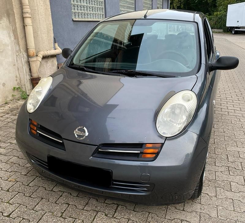 Grau Gebraucht 2004 Nissan Micra Kleinwagen | 1.750 € (Fairer Preis) - Bild 1/4