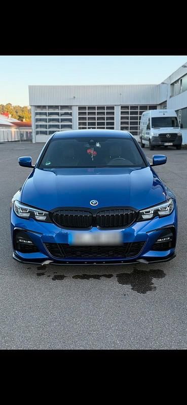 Blau Gebraucht 2021 BMW 330 M Sport Limousine | 28.000 € (Guter Preis) - Bild 1/4