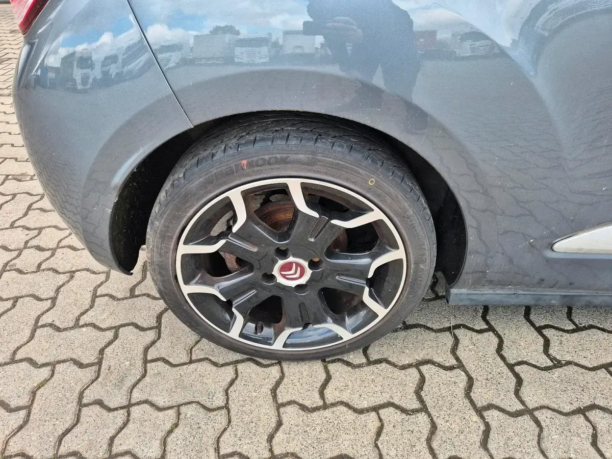 Gebraucht Citroën DS3 156 PS (114 kW) 2010 Grau Kleinwagen