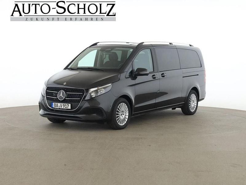 Grau Gebraucht 2025 Mercedes V250 Van / Kleinbus | 56.571 € - Bild 1/4