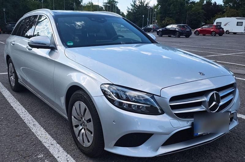 Silber Gebraucht 2021 Mercedes C200 Kombi | 28.600 € (Fairer Preis) - Bild 1/4