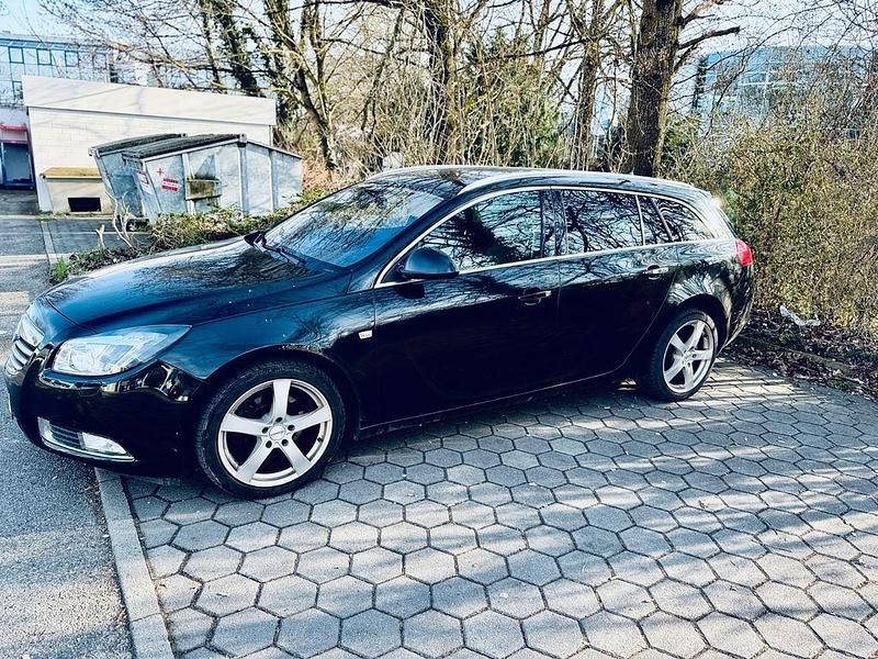 Gebraucht Opel Insignia 160 PS (117 kW) 2012 Schwarz Kombi