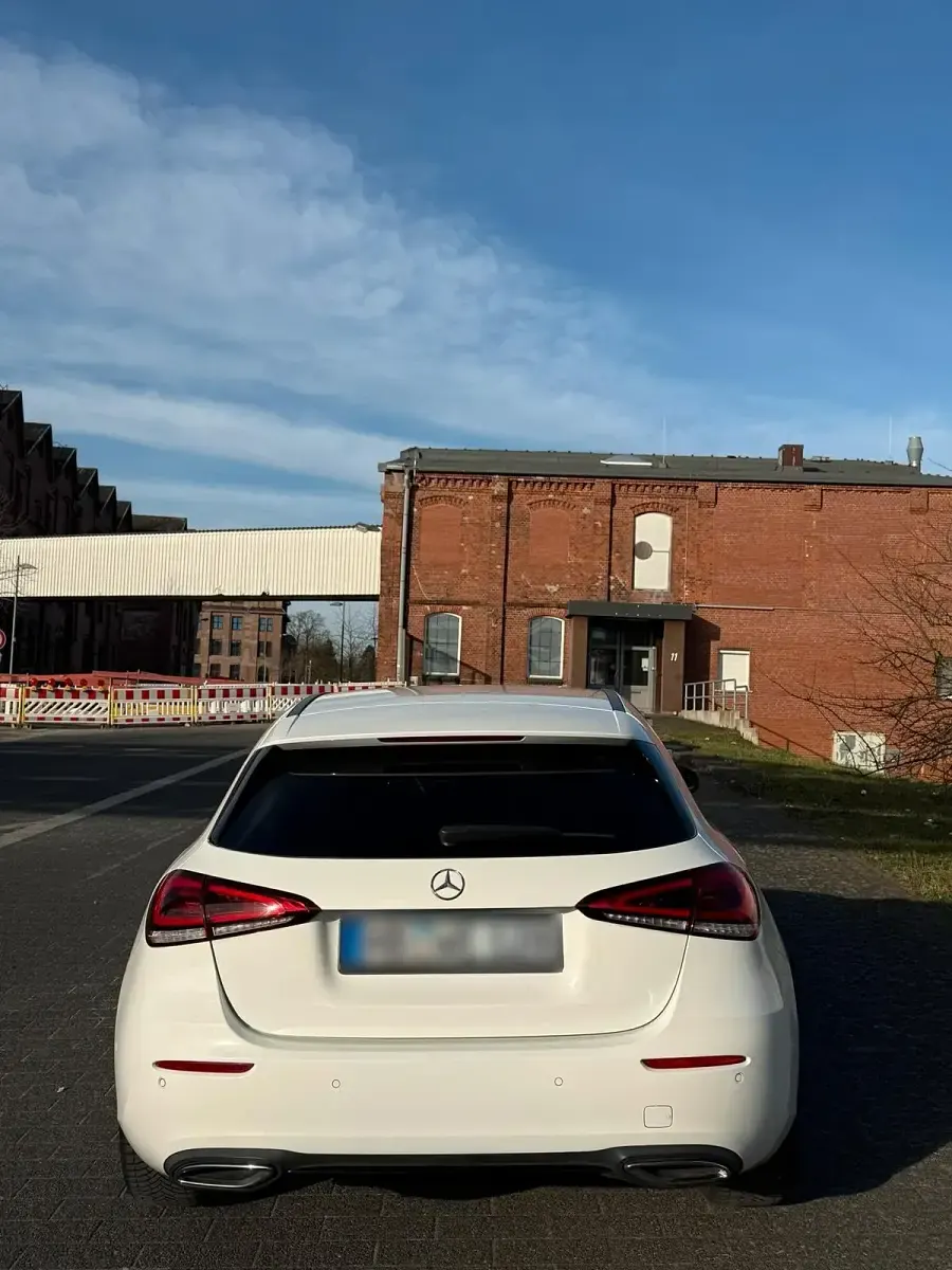 Gebraucht Mercedes A220 190 PS (139 kW) 2019 Weiß Limousine