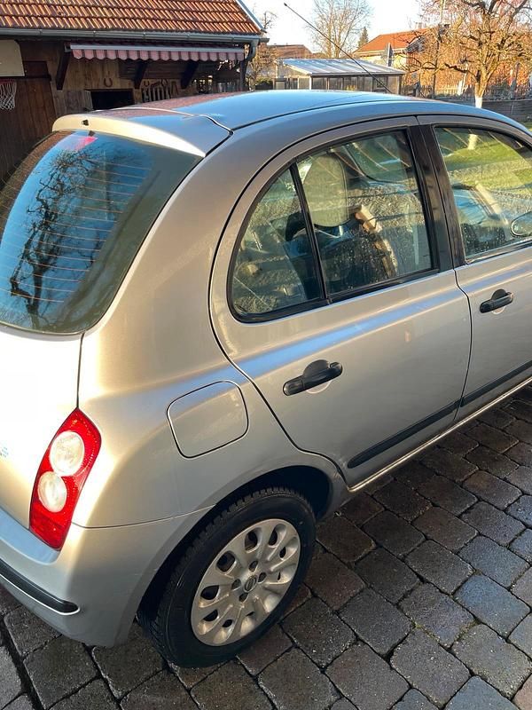 Gebraucht Nissan Micra 65 PS (47 kW) 2008 Silber Limousine