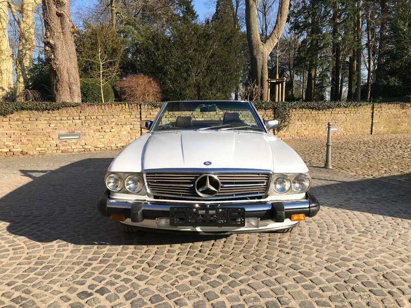 Weiß Gebraucht 1988 Mercedes 560 Cabrio | 23.980 € - Bild 1/4
