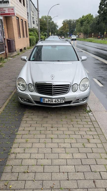 Silber Gebraucht 2006 Mercedes E280 Avantgarde Kombi | 3.799 € (Guter Preis) - Bild 1/4
