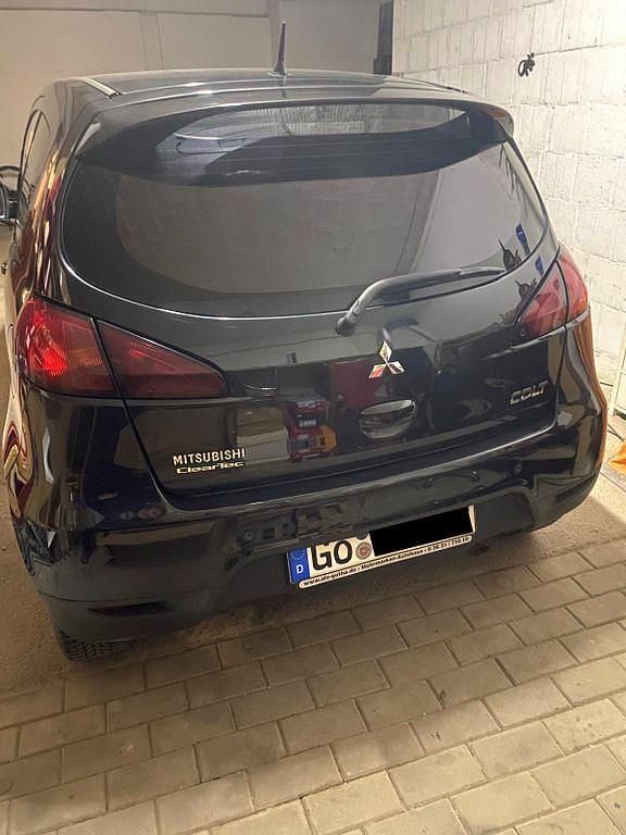 Schwarz Gebraucht 2011 Mitsubishi Colt Kleinwagen | 2.500 € (Guter Preis) - Bild 1/4