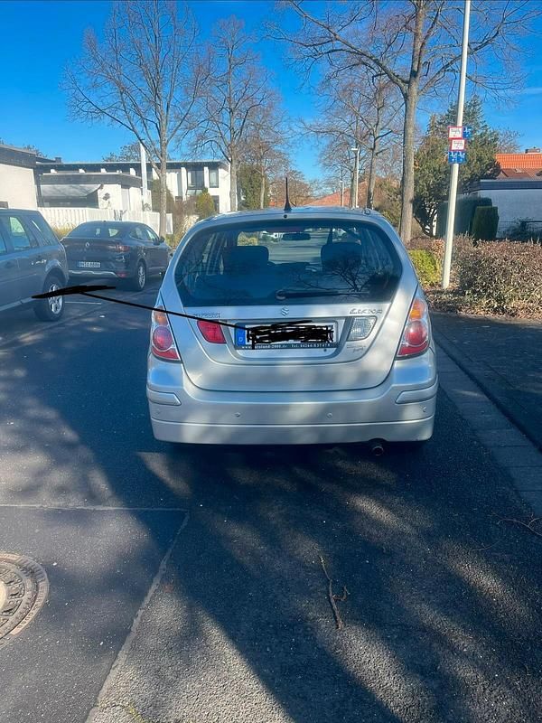 Gebraucht Suzuki Liana 106 PS (77 kW) 2005 Grün Kombi