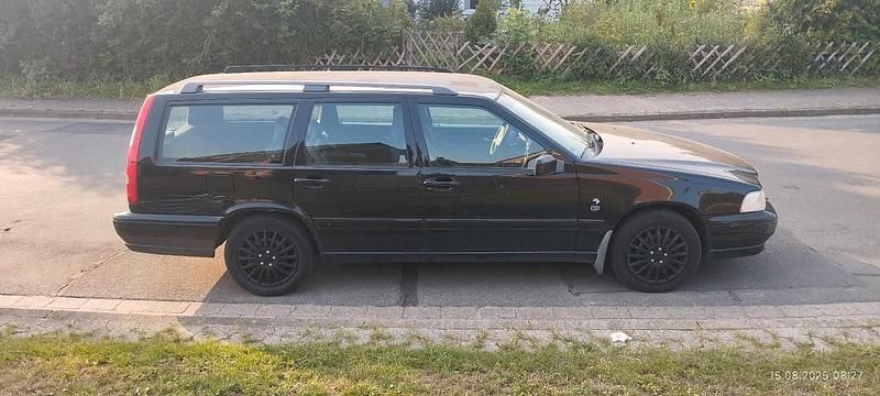 Schwarz Gebraucht 2000 Volvo V70 Kombi | 899 € (Guter Preis) - Bild 1/4