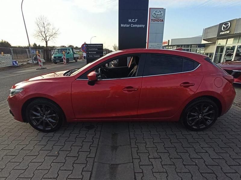 Gebraucht Mazda 3 Nakama 165 PS (121 kW) 2016 Rot Limousine