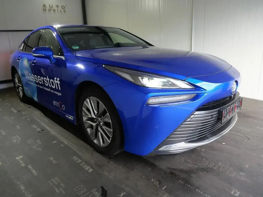 Gebraucht Toyota Mirai Executive 182 PS (133 kW) 2021 Blau Limousine