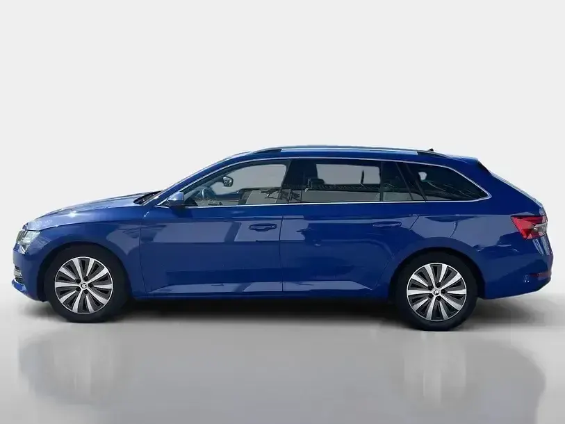 Gebraucht Skoda Superb Style 200 PS (147 kW) 2023 Energyblau Kombi