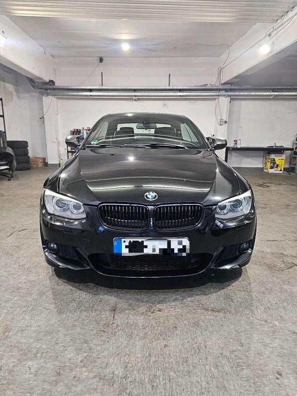 Gebraucht BMW 335 Cabriolet 306 PS (225 kW) 2012 Schwarz Cabrio