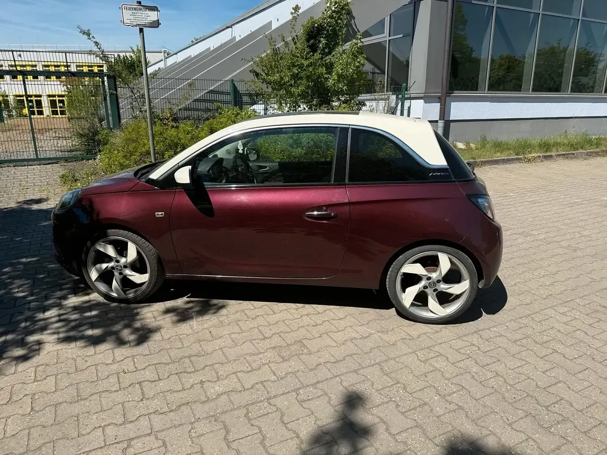 Gebraucht Opel Adam 87 PS (63 kW) 2013 Violet Kleinwagen