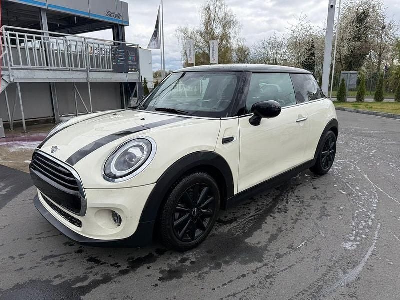 Gebraucht Mini Cooper 136 PS (100 kW) 2019 Weiß Kleinwagen