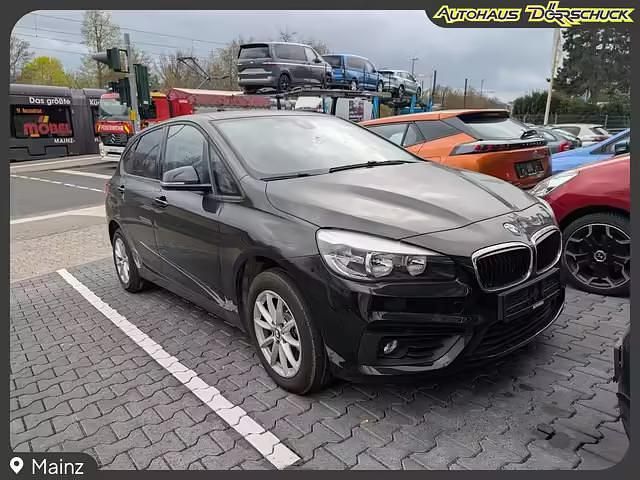 Gebraucht BMW 216 Active Tourer Advantage 116 PS (85 kW) 2018 Schwarz (black sapphire metallic) Van / Kleinbus