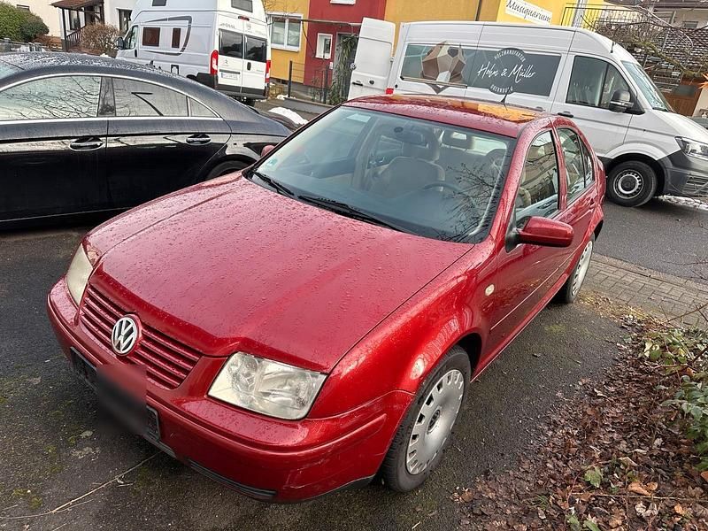 Gebraucht VW Bora 101 PS (74 kW) 1999 Rot Limousine