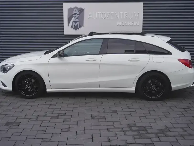Gebraucht Mercedes CLA200 Shooting Brake Night 156 PS (114 kW) 2016 Calcitweiß Kombi