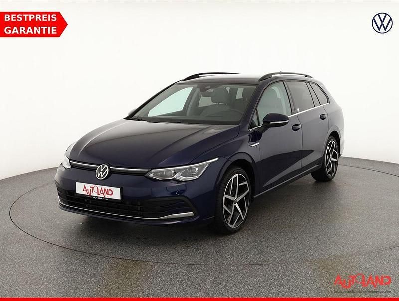 Atlantik blue metallic (metallic) Gebraucht 2021 VW Golf VIII Style Kombi | 25.490 € (Fairer Preis) - Bild 1/4