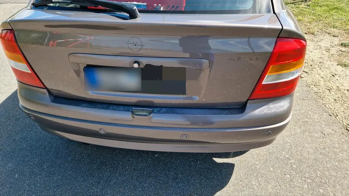 Usata Opel Astra 75 CV (55 kW) 1998 Marrone Berlina