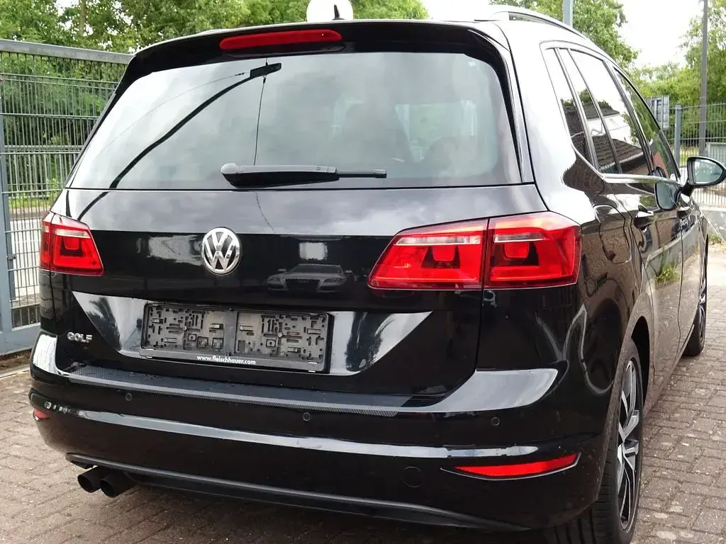 Gebraucht VW Golf VII Highline 125 PS (91 kW) 2017 Schwarz Limousine