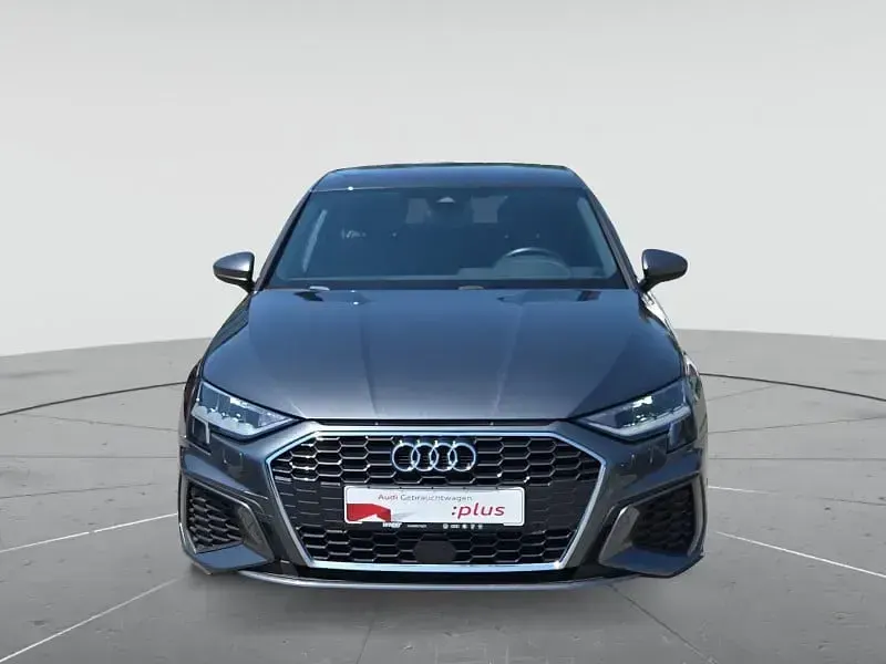 Gebraucht Audi A3 S-Line 150 PS (110 kW) 2024 Daytonagrau perleffekt Limousine