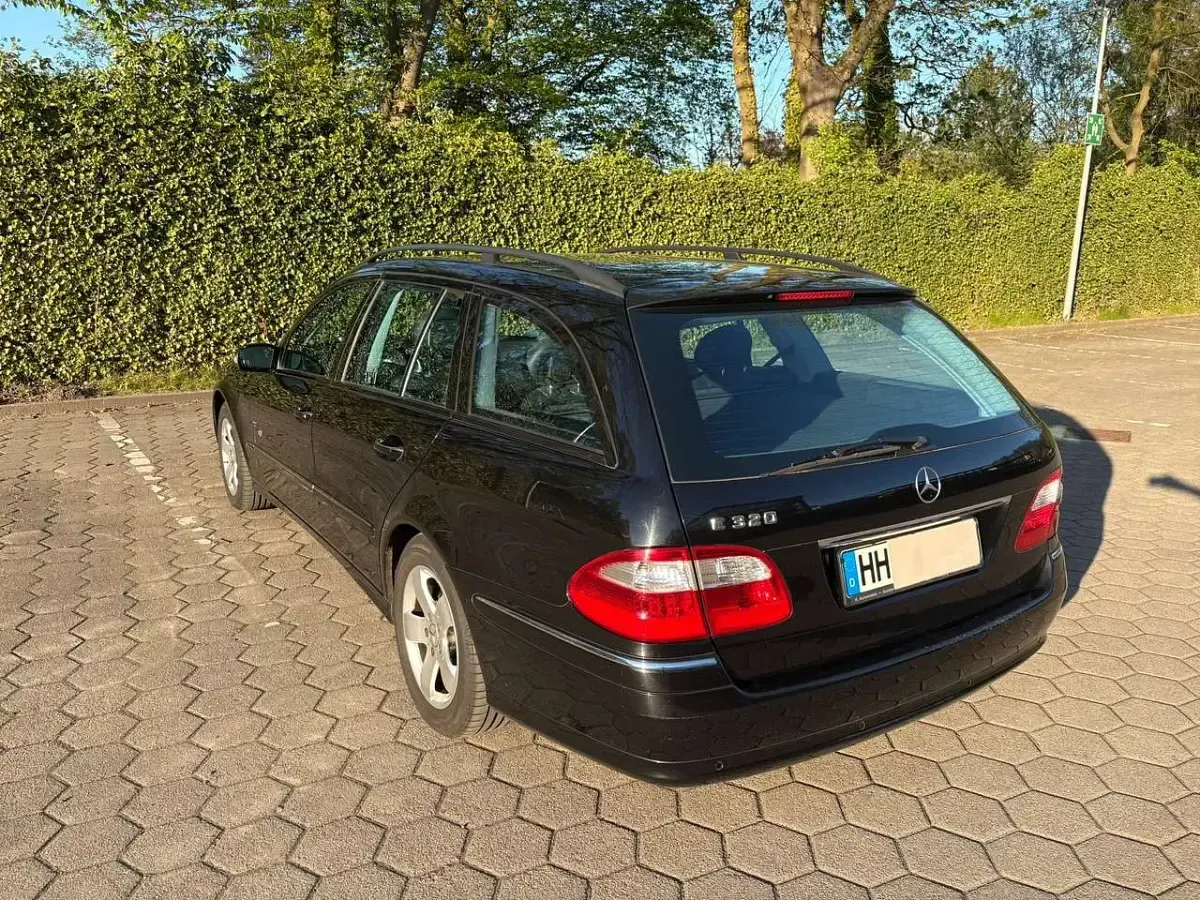 Gebraucht Mercedes E320 Avantgarde 224 PS (164 kW) 2004 Schwarz Kombi