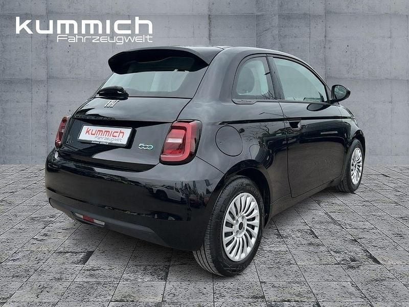 Gebraucht Fiat 500e Action 69 kW (95 PS) 2022 Schwarz Limousine