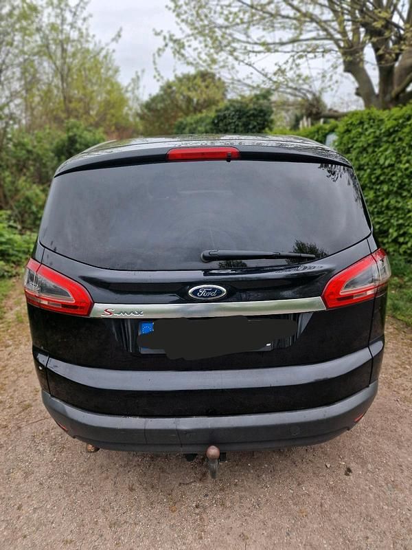 Schwarz Gebraucht 2012 Ford S-MAX S Van / Kleinbus | 5.050 € (Superpreis) - Bild 1/4