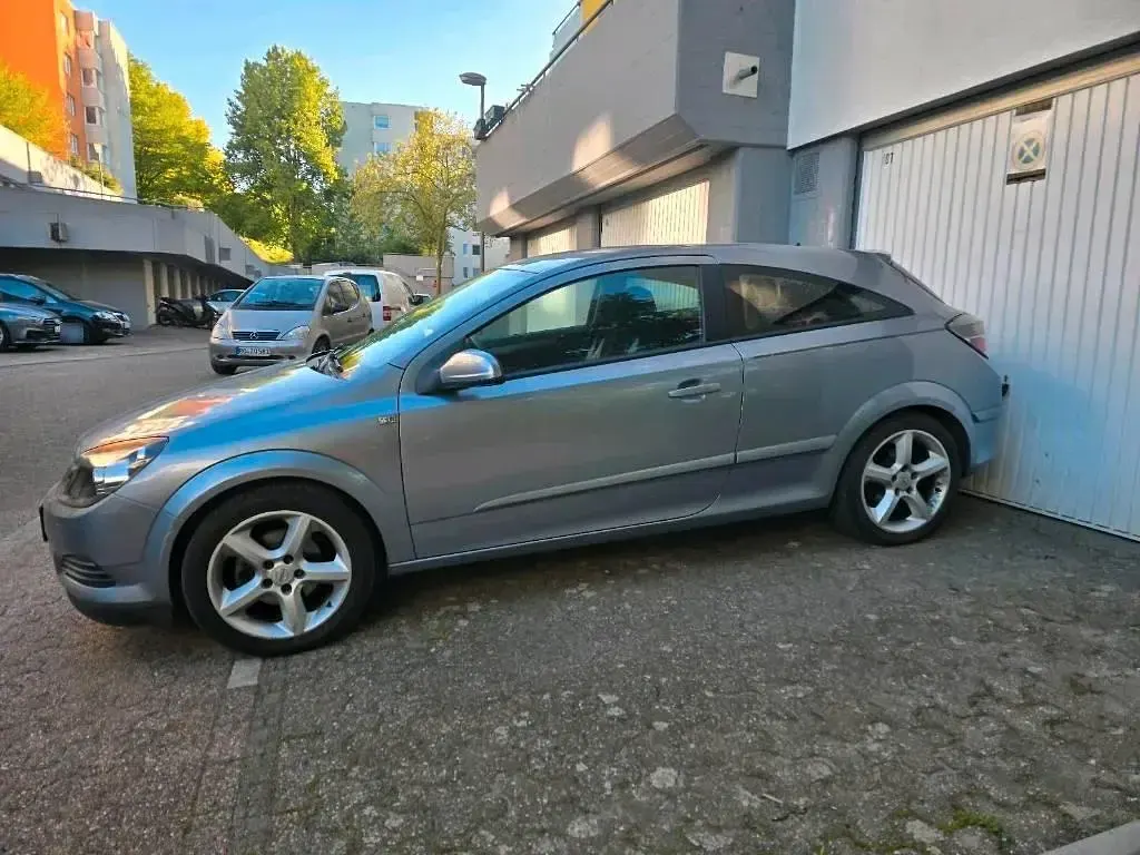 Gebraucht Opel Astra GTC 105 PS (77 kW) 2005