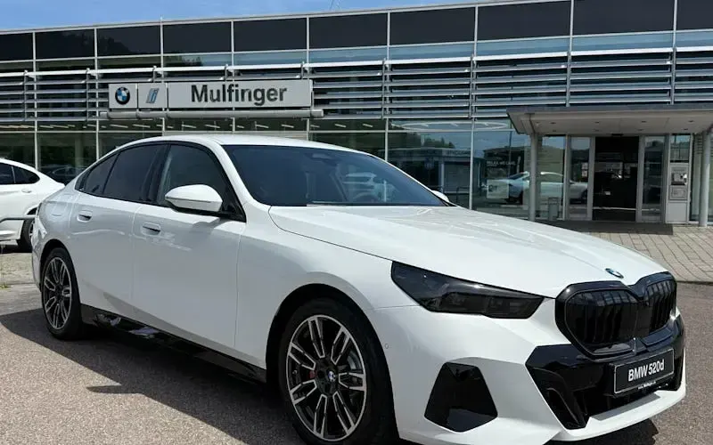 Neu BMW 520 Comfort Edition 197 PS (144 kW) 2026 Weiß Limousine