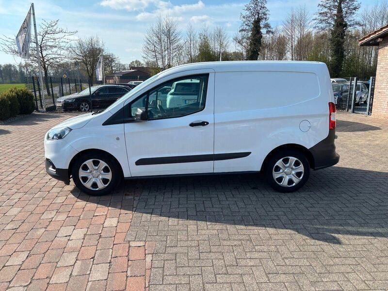 Gebraucht Ford Transit Trend 101 PS (74 kW) 2019 Weiß Kombi