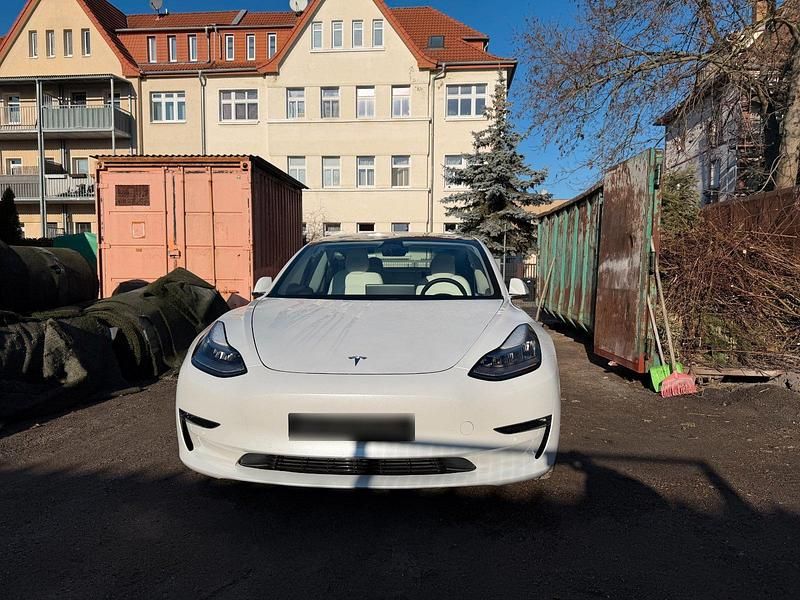 Gebraucht Tesla Model 3 350 kW (476 PS) 2020 Weiß Limousine
