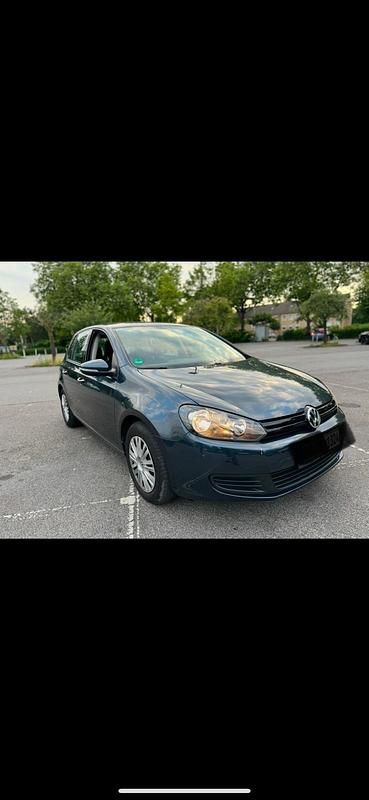 Blau Gebraucht 2010 VW Golf VI Kleinwagen | 3.500 € (Guter Preis) - Bild 1/4