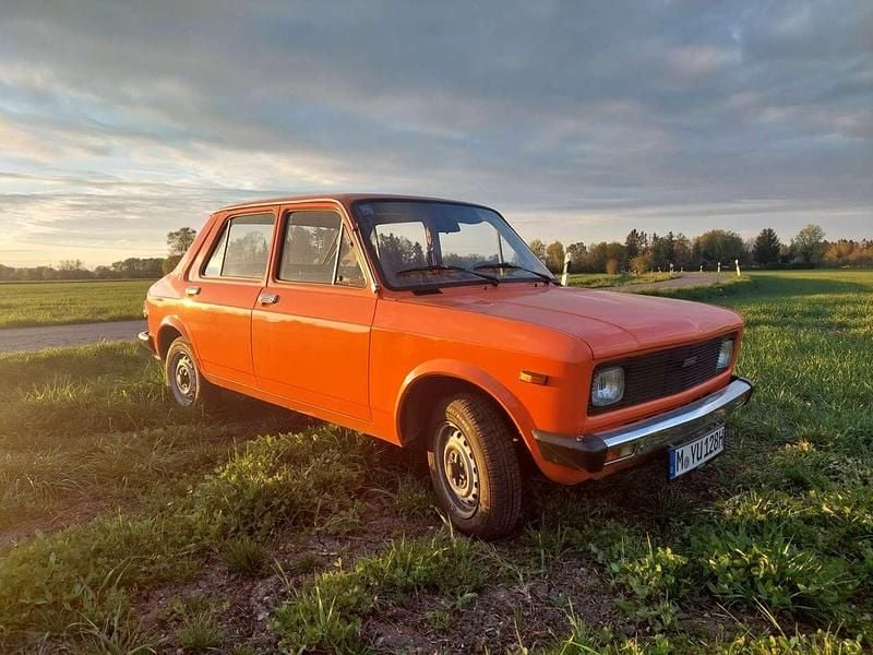 Orange Gebraucht 1983 Zastava Yugo Kleinwagen | 7.600 € - Bild 1/4