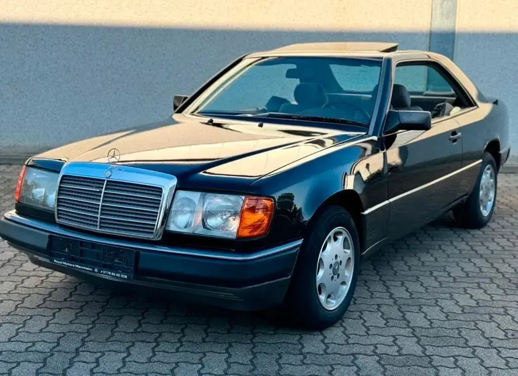 Gebraucht Mercedes 230 136 PS (100 kW) 1988 Blau Coupé