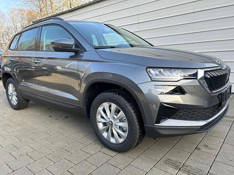 Neu Skoda Karoq Selection 150 PS (110 kW) 2025 Andere SUV