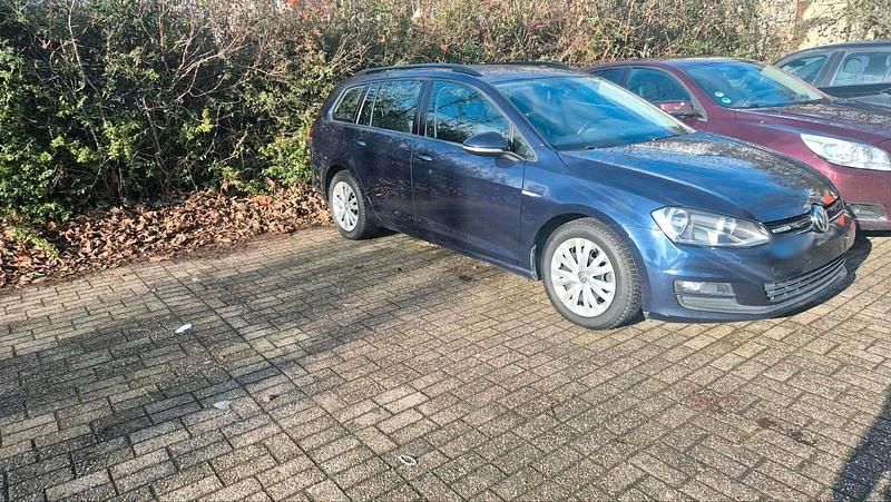 Gebraucht VW Golf VII 110 PS (80 kW) 2015 Blau Kombi