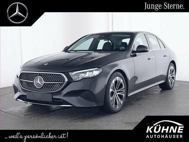 Grau, Gebraucht 2023 Mercedes E200 Avantgarde Limousine | 43.890 € (Fairer Preis) - Bild 1/2